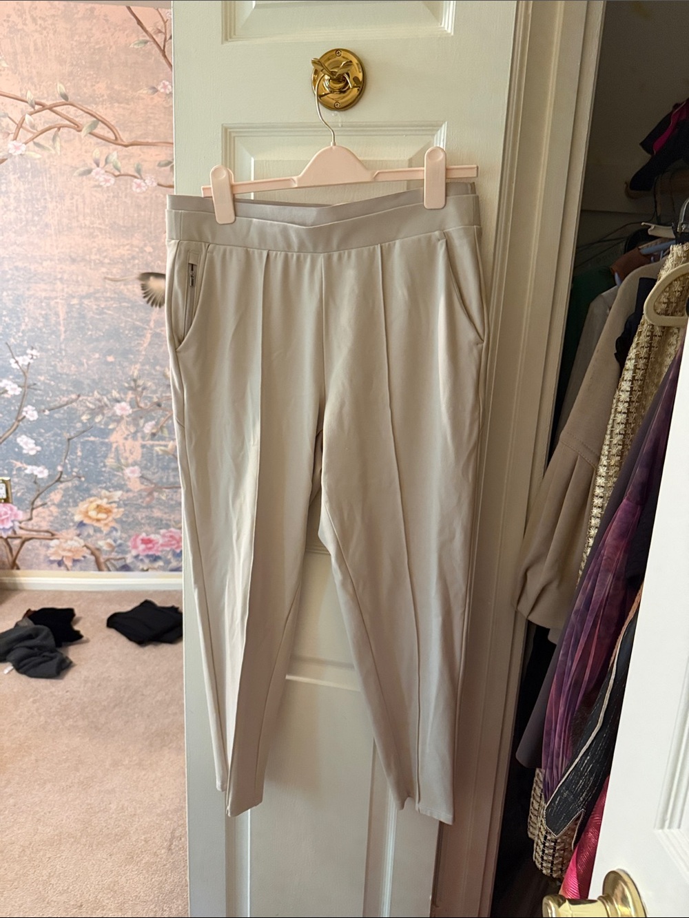 Athleta Light Cream Cropped Tapered Trousers